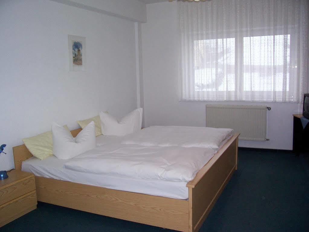 Hotel Reuterhof Reuterstadt Stavenhagen Exterior foto